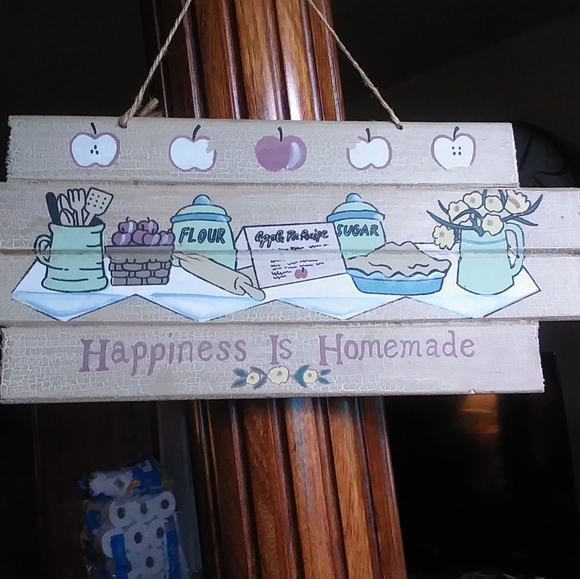 VINTAGE WALL DECOR